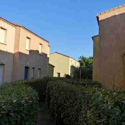 Villa T3, private terrace & parking. Wifi Fibre, Swimming pool, Shops, Beach 50m! Hotel Exterior