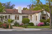 F.J. Massa House ~ Walk to Downtown Napa ~ Bocce Court - บังกะโล