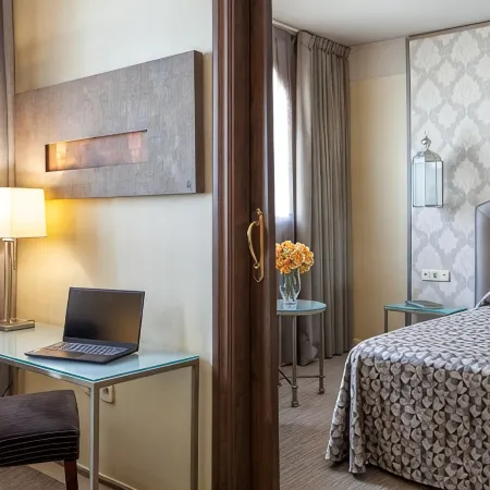 Hotel Macià Alfaros