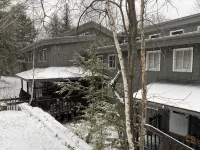 6 Guest 3Br, 2 BA Stratton Condo with Fireplace and Forest Views. - 3-Star