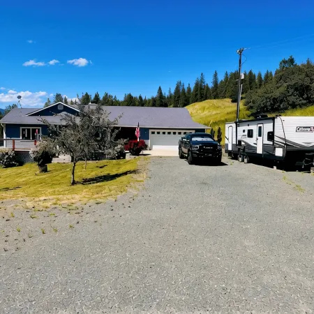 Northern Comfort ~ Private and Quiet ~  Lake and Mountain Views!