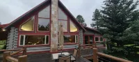 Spacious cabin in Angel Fire area - 6 miles to ski slopes and recreation area - Feriehus