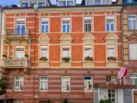 Regina Hotels near Neuenheim