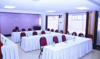 Divine Homes Resort Kisumu - bar