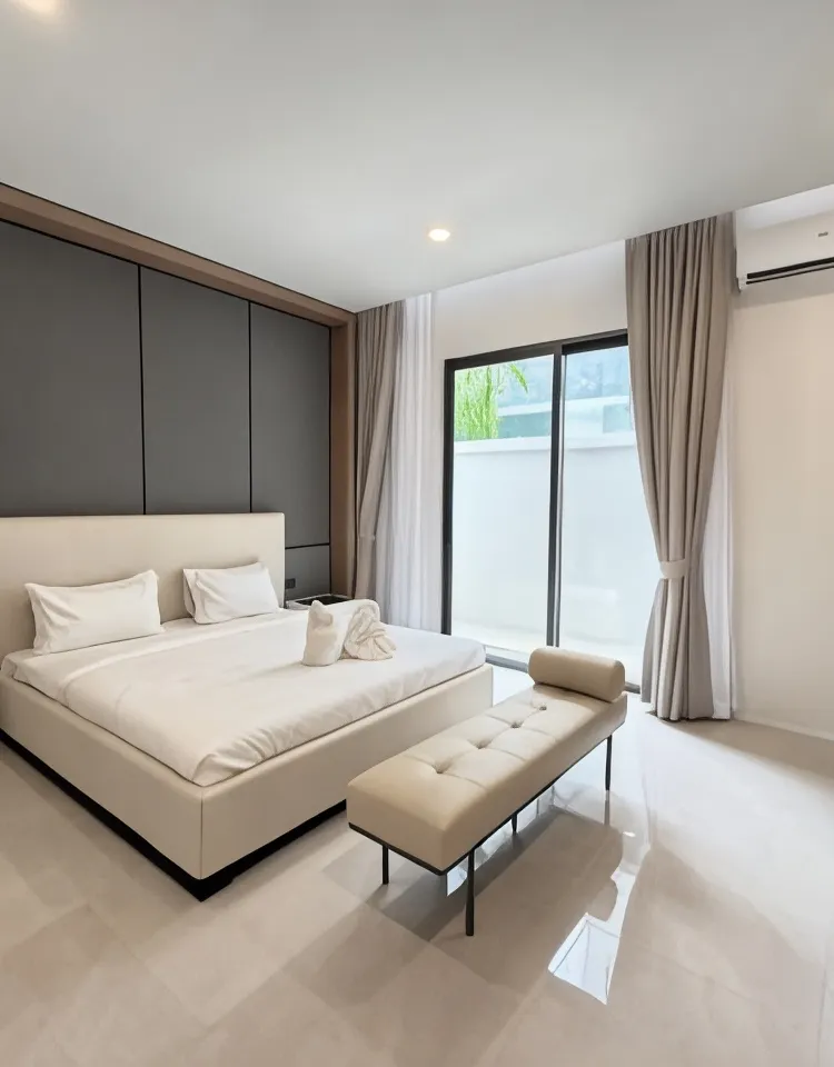 6Bed Rooms