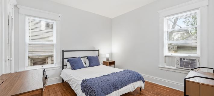 Beautifully Renovated 3 bedroom Elmwood Village Apt Hotels in Buffalo