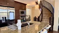 Spacious 3BR House in Aspen Hills - New