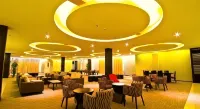 Mallberry Suites Business Hotel - С бассейном