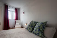 Casa Oliva-Vista Mar2: Designer Apartment on the Garden Level, Prime Location, Heated Pool - 4つ星