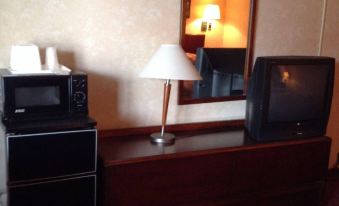 Quality Inn & Suites - Housity