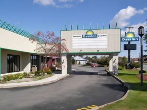 Days Inn by Wyndham Henrietta/Rochester Area