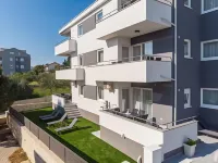 Summer Breeze Pool Apartments Hotels in Opcina Novalja