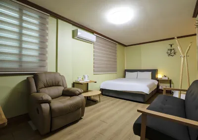 Gapyeong Crasi Hotels near Jara Island