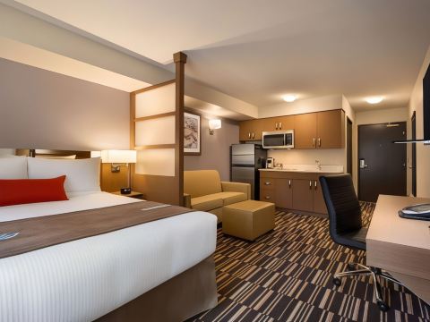 Microtel Inn & Suites by Wyndham Val-d'Or