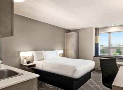 Microtel Inn & Suites Montreal Airport-Dorval QC