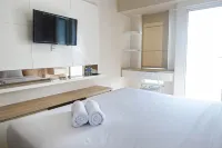 Comfortable and Well Appointed Studio Apartment Supermall Mansion Hotel dekat Universitas Ciputra