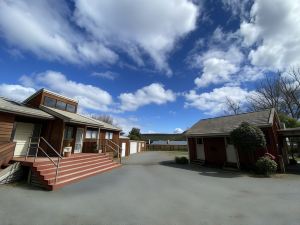 Motuoapa Bay Chalets