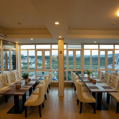 Dragon King 1 Hotel Hoteles cerca de Universidad de Dalat