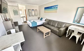 Top of the Town Motor Inn - Housity