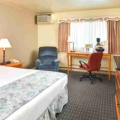 Svendsgaard's Lodge- Americas Best Value Inn & Suites Rooms