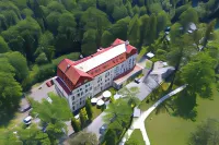 Hotel Nowy Dwór Elizy Blisko Sky Bridge Hotels near Obelisk Księżnej Marianny Orańskiej