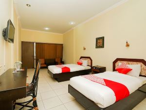 Hotel Suroyo Mitra RedDoorz