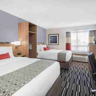 Microtel Inn & Suites by Wyndham Sudbury Rooms