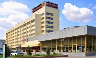 Yuzhniy Hotel