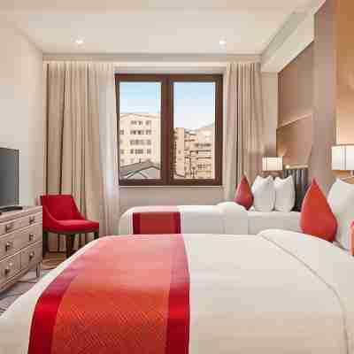 Ramada Hotel and Suites by Wyndham Yerevan Rooms