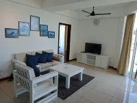 1-2-3 Oceanfront Condo فنادق في نيلافيلي