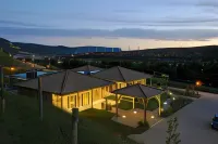 Domaine Saint Estève Hotel a Millau