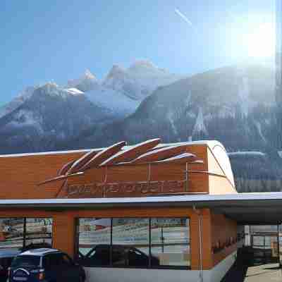Palladium de Champéry Hotel Exterior