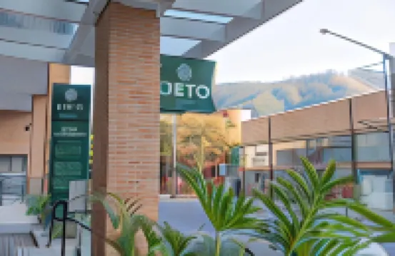 宜必思卡爾達斯酒店