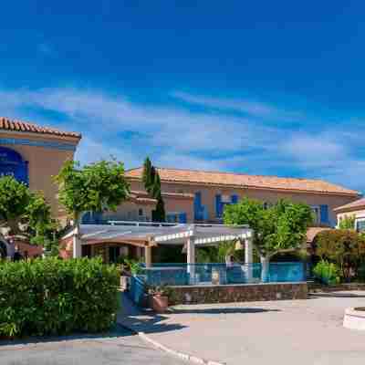 Les Flots Bleus Hotel Exterior