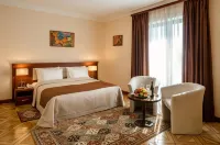 Arève Résidence Boutique Hotel فنادق في Garni