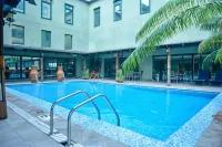 Harbour View Suites - Pools