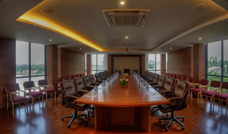 Hotel le Ruchi the Prince Отели в г. Майсур