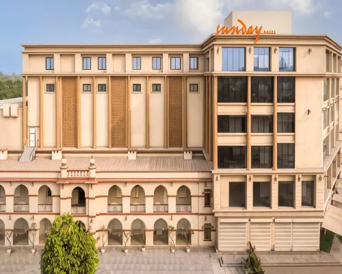 Sunday Hotel & Convention Centre by CheckIn, Vadodara Hotels in Vadodara
