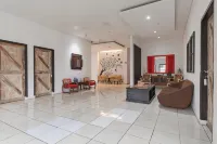 RedDoorz Near Taman Kota Lapang Merdeka Sukabumi