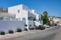 Hill Suites
