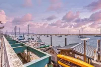 Coastal Breeze Inn