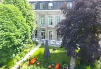 Clarance hôtel Отели в г. Лилль