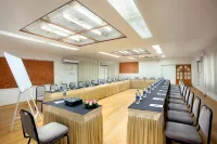 Avion Holiday Resort - 3-Star