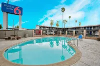 Studio 6 Suites San Bernardino, CA - parking