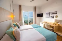 Hotel Monterrey Roses by Pierre & Vacances Hôtels à : Empuriabrava