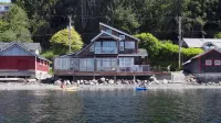 Orca Lodge - parking