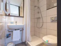 هوتل - ريستوران إيسيدور نايس أويست Hotels near غومبيتاه