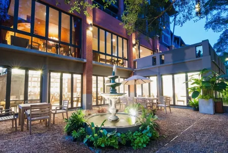 Rimnaam Klangchan Hotel