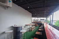 紅多茲Plus酒店-科馬約蘭 - 家庭旅館
