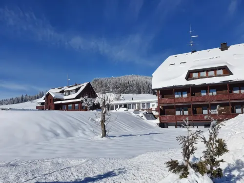 B + B Hotel Titisee Sonnenmatte nahe Badeparadies Hotels in Titisee-Neustadt